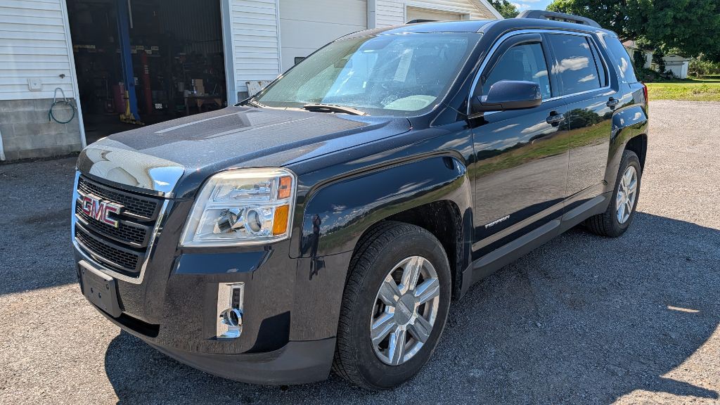 2015 GMC Terrain Image 2