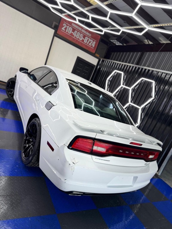 2012 Dodge Charger Image 21