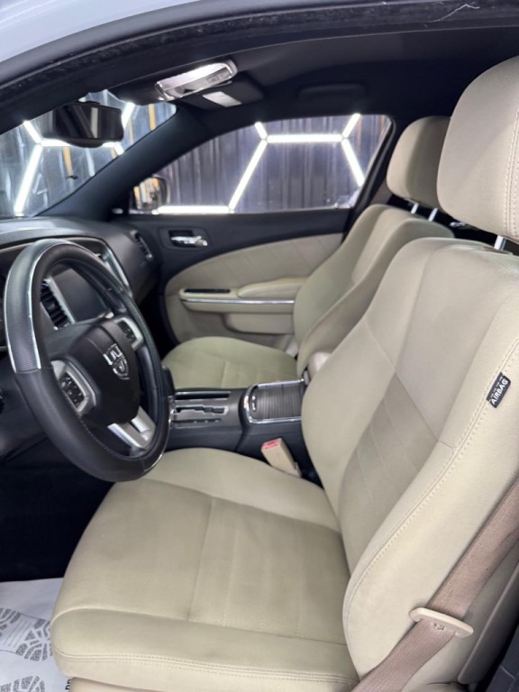 2012 Dodge Charger Image 25