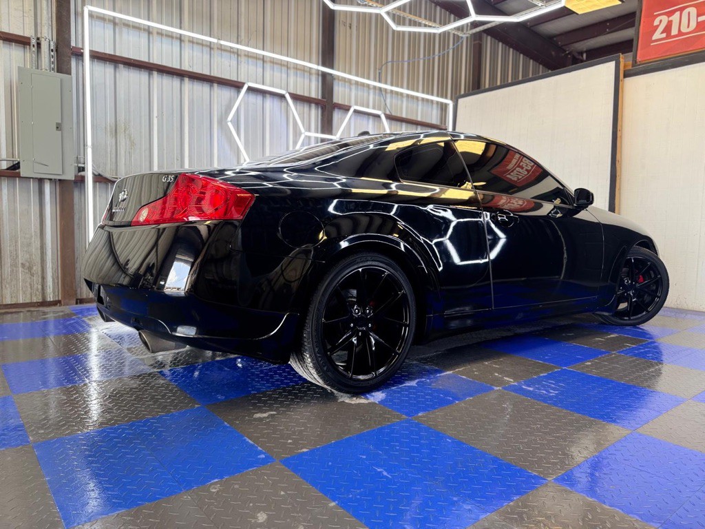 2004 INFINITI G35 Image 11