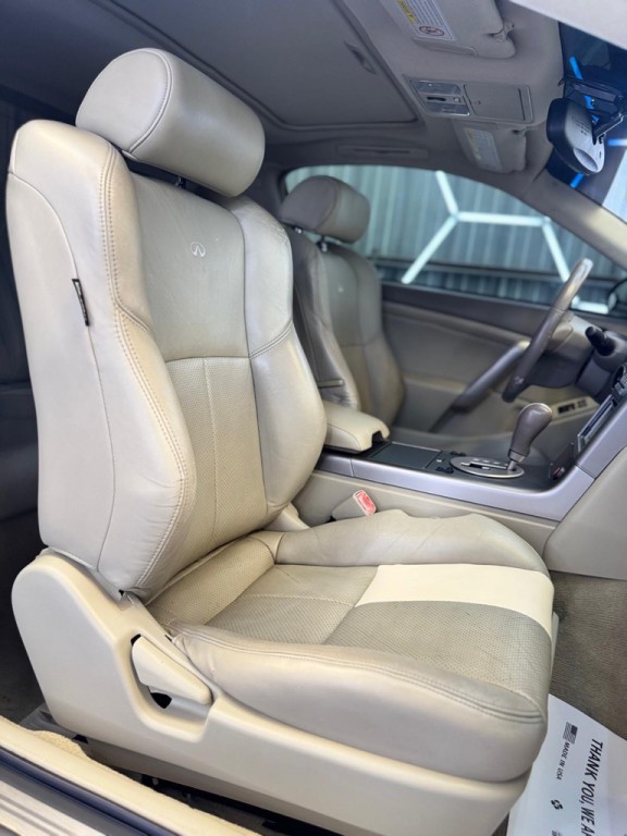 2004 INFINITI G35 Image 24