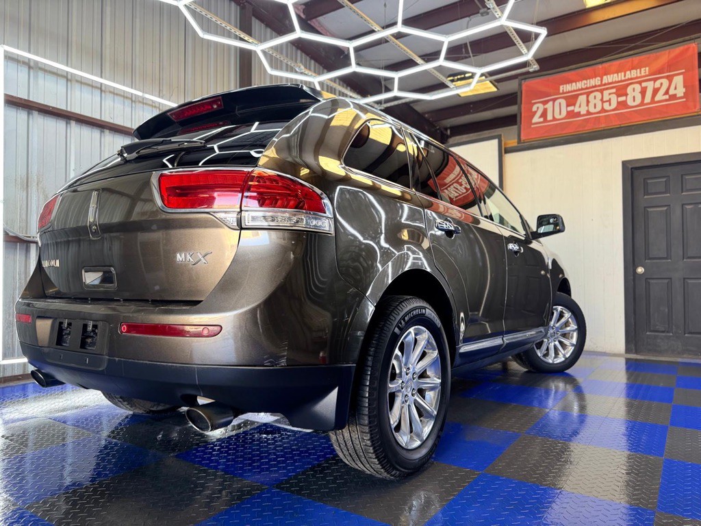 2011 Lincoln MKX Image 16
