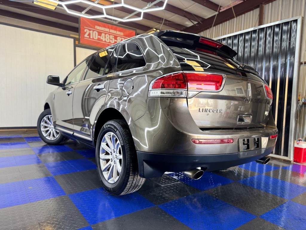 2011 Lincoln MKX Image 21