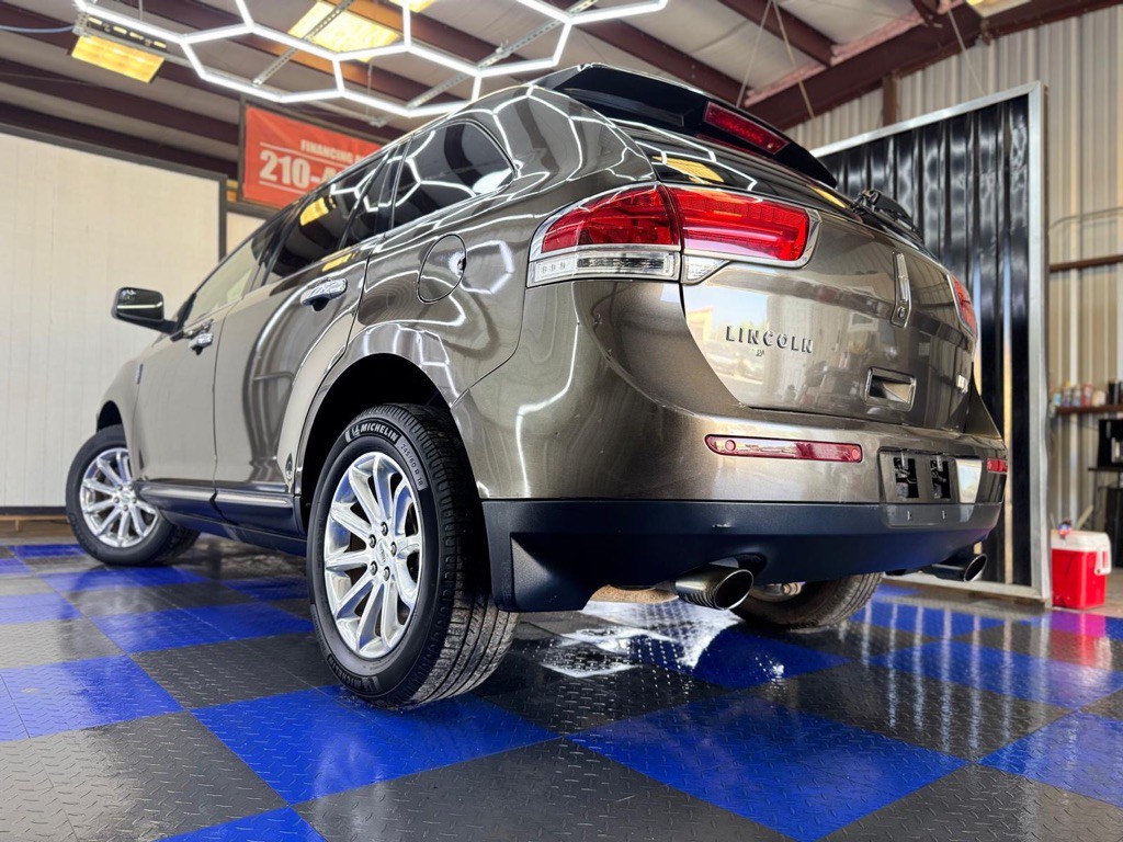 2011 Lincoln MKX Image 22