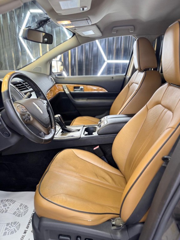 2011 Lincoln MKX Image 24
