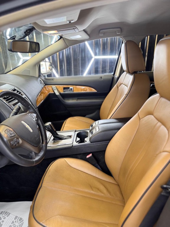 2011 Lincoln MKX Image 25