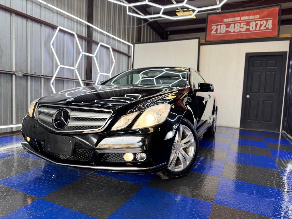 2010 Mercedes-Benz E-Class Image 4
