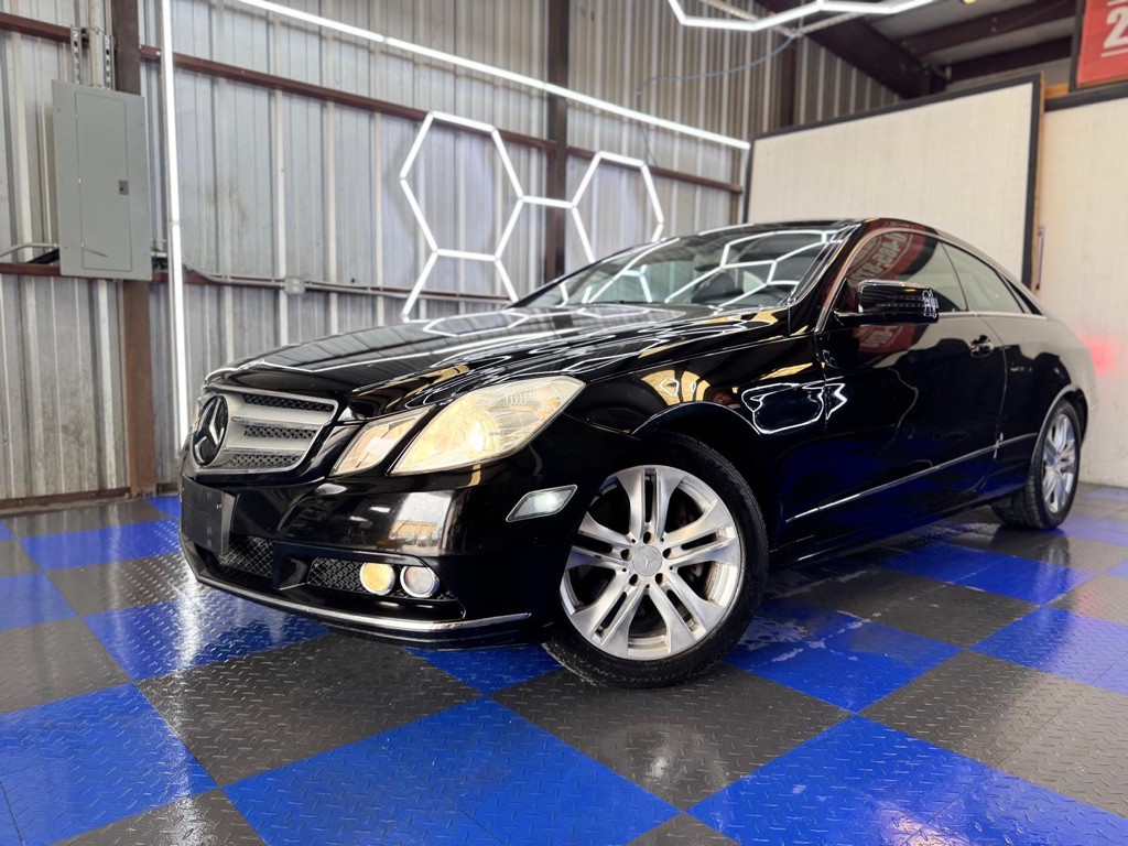 2010 Mercedes-Benz E-Class Image 5