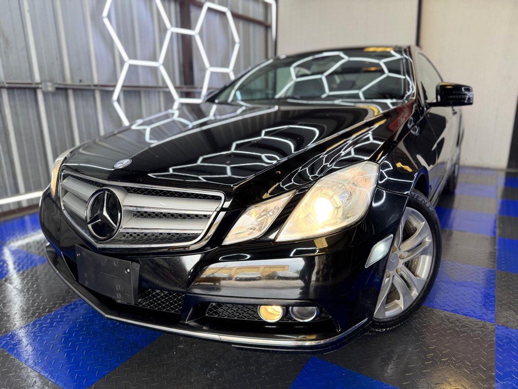 2010 Mercedes-Benz E-Class Image 6