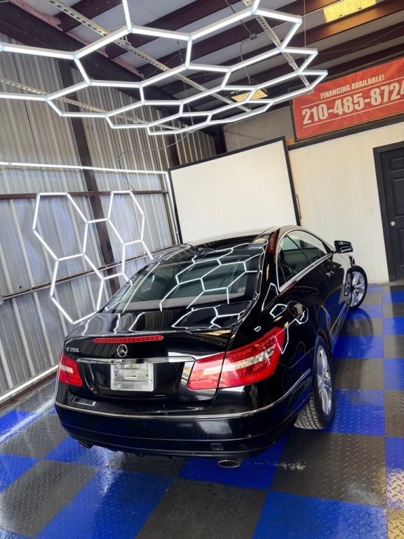 2010 Mercedes-Benz E-Class Image 21