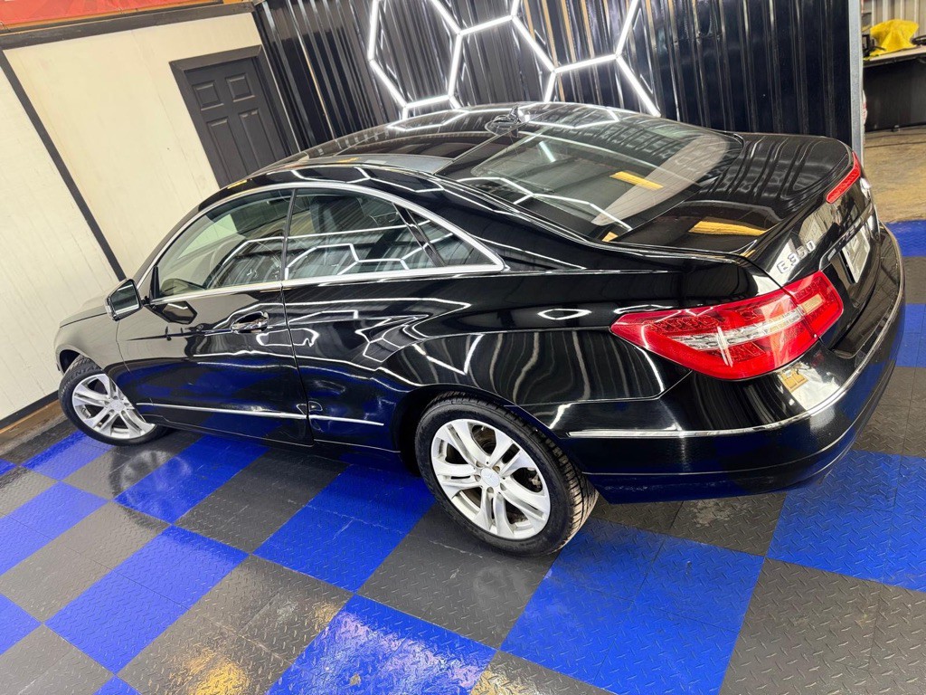 2010 Mercedes-Benz E-Class Image 26