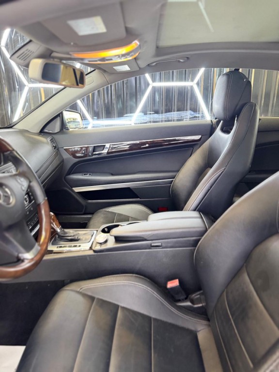 2010 Mercedes-Benz E-Class Image 33