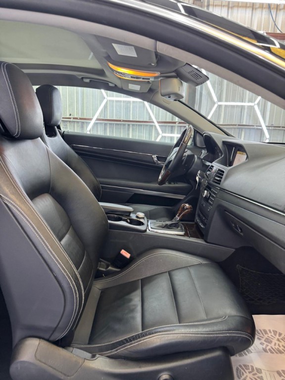 2010 Mercedes-Benz E-Class Image 42