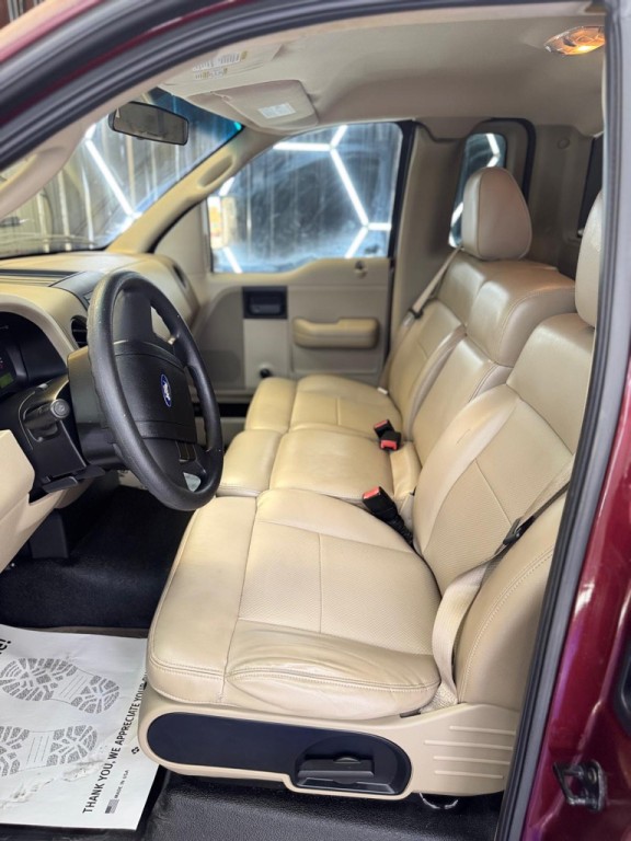 2005 Ford F-150 Image 25