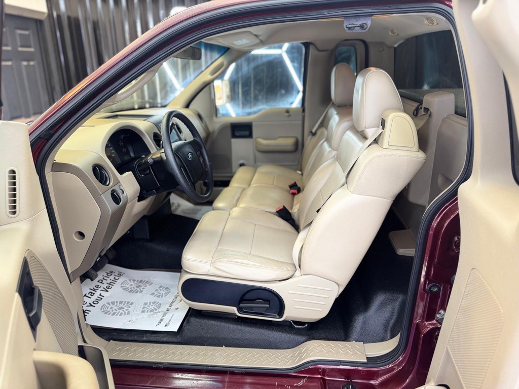 2005 Ford F-150 Image 30
