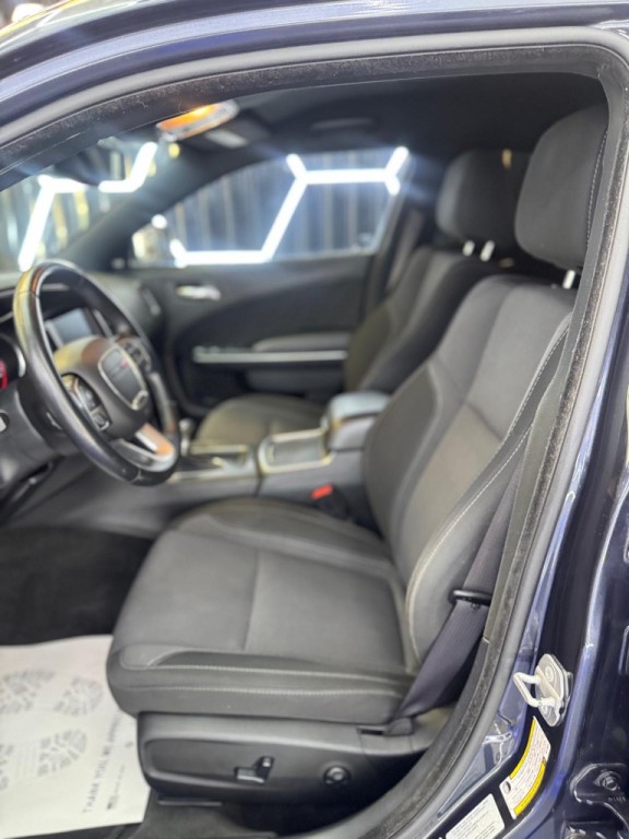 2016 Dodge Charger Image 31