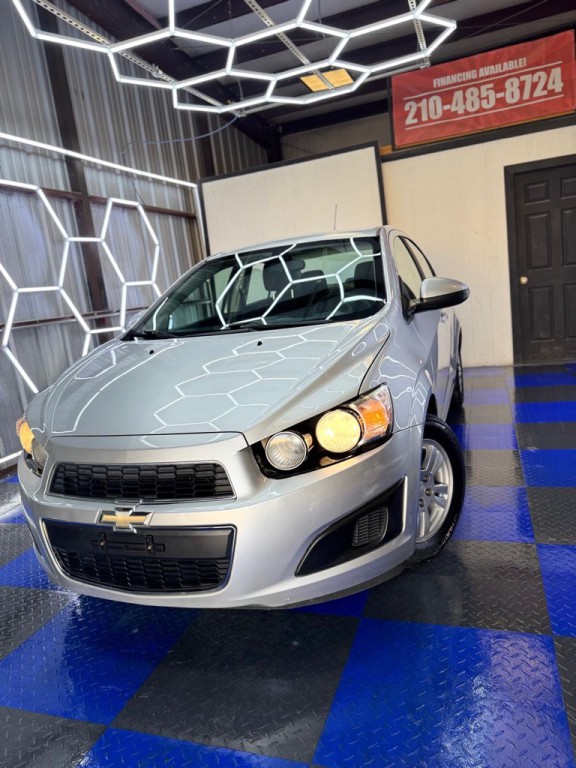 2015 Chevrolet Sonic Image 4