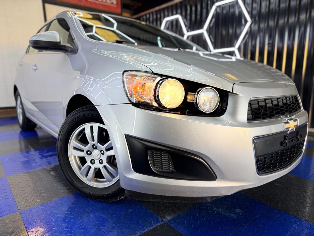 2015 Chevrolet Sonic Image 7