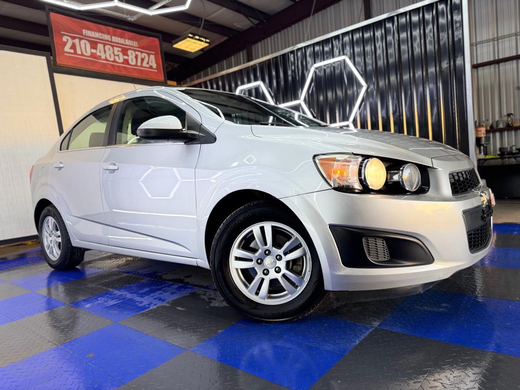 2015 Chevrolet Sonic Image 11