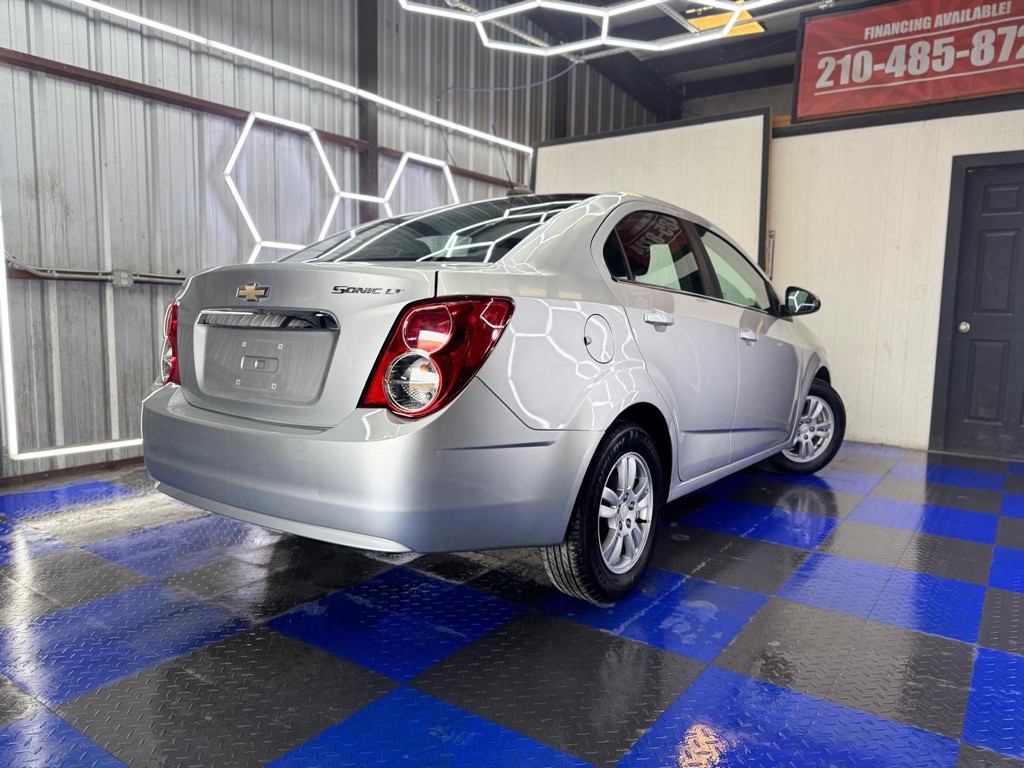 2015 Chevrolet Sonic Image 14