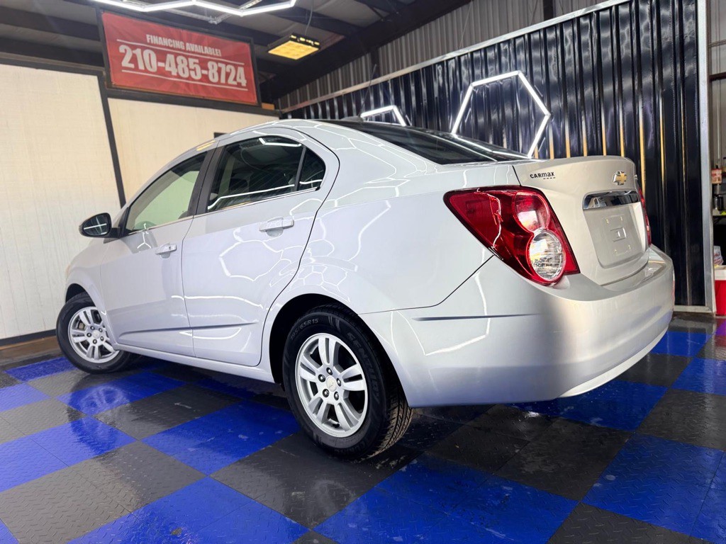 2015 Chevrolet Sonic Image 22