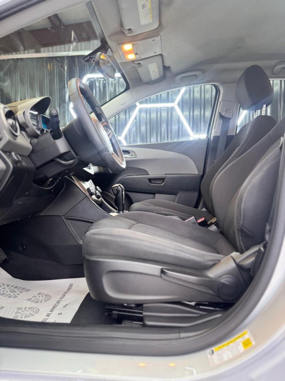 2015 Chevrolet Sonic Image 26