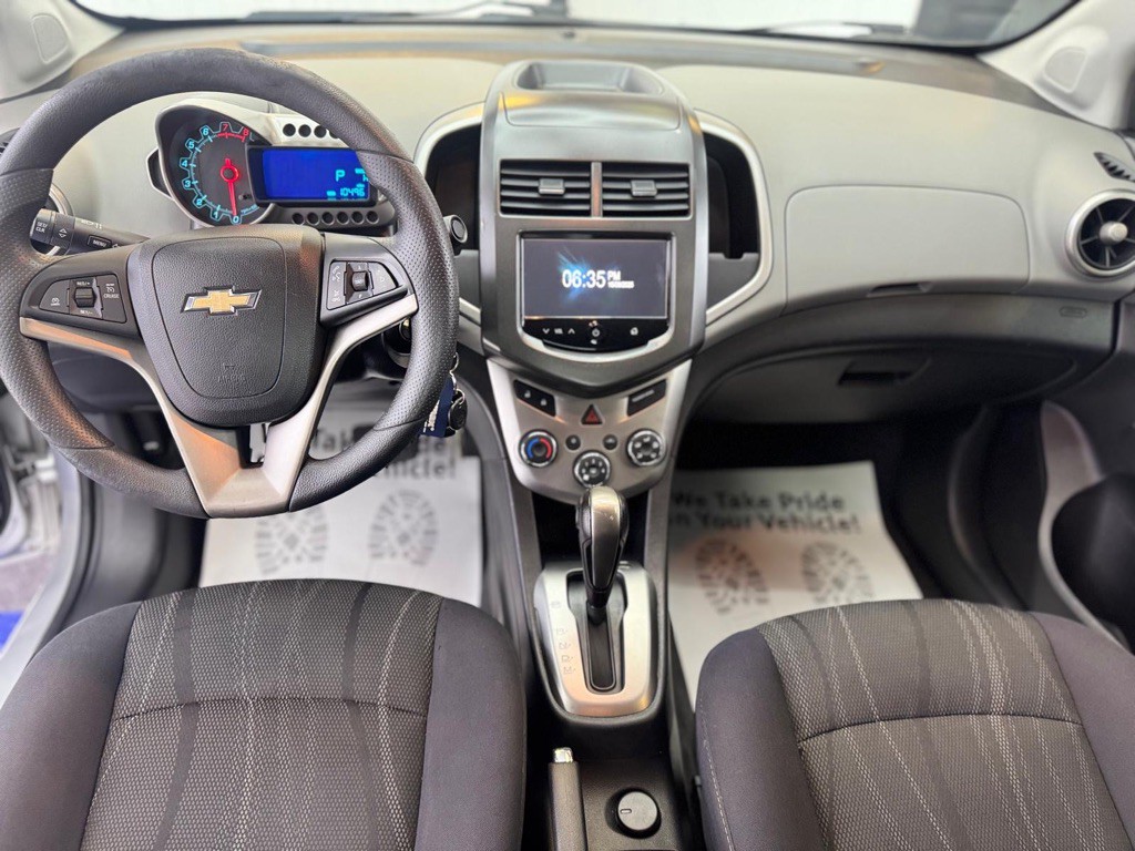 2015 Chevrolet Sonic Image 29