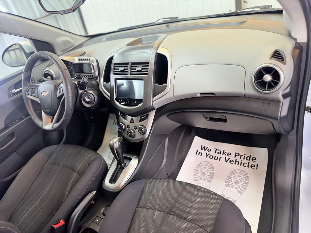 2015 Chevrolet Sonic Image 31