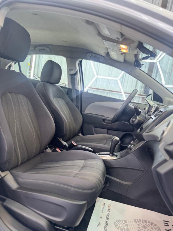 2015 Chevrolet Sonic Image 33