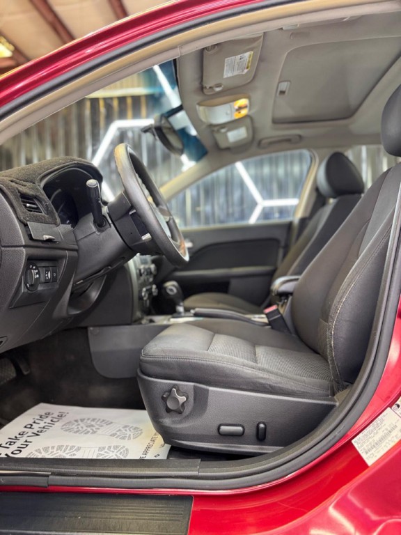 2012 Ford Fusion Image 28