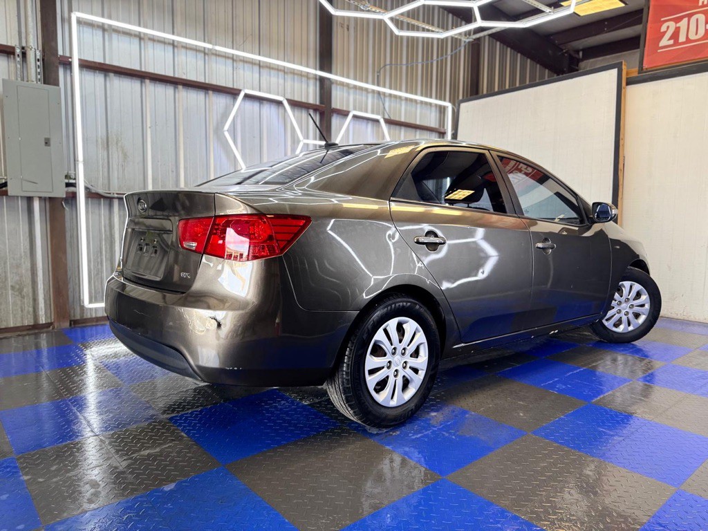 2010 Kia Forte Image 16