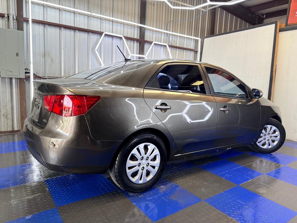 2010 Kia Forte Image 17