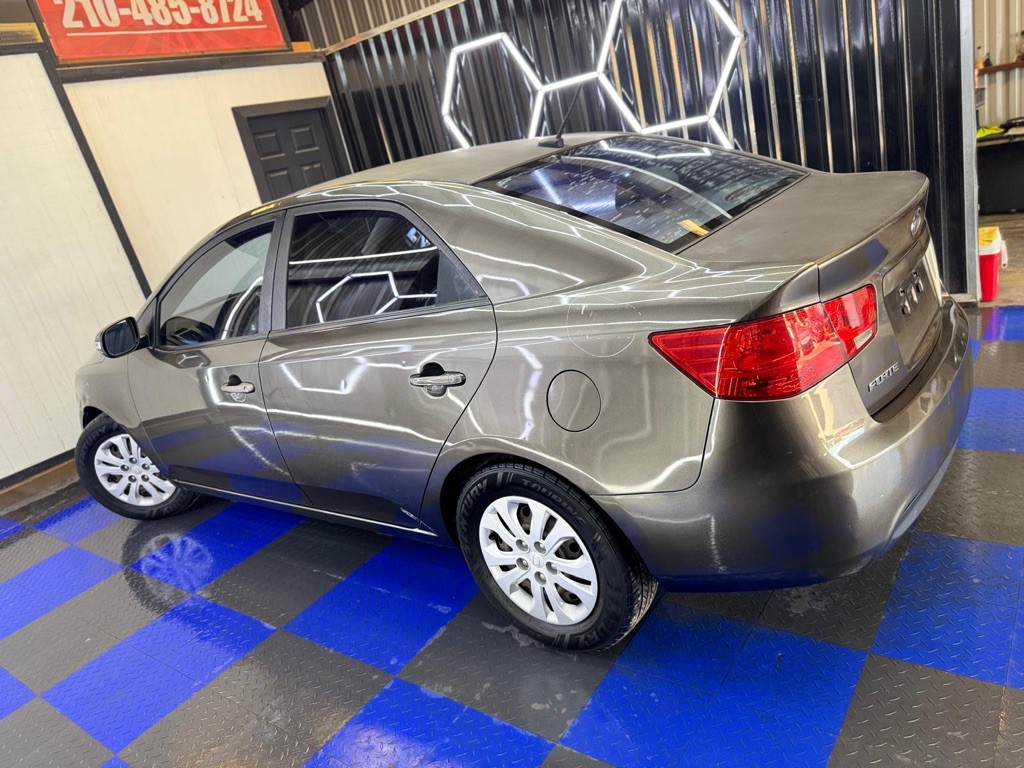2010 Kia Forte Image 21