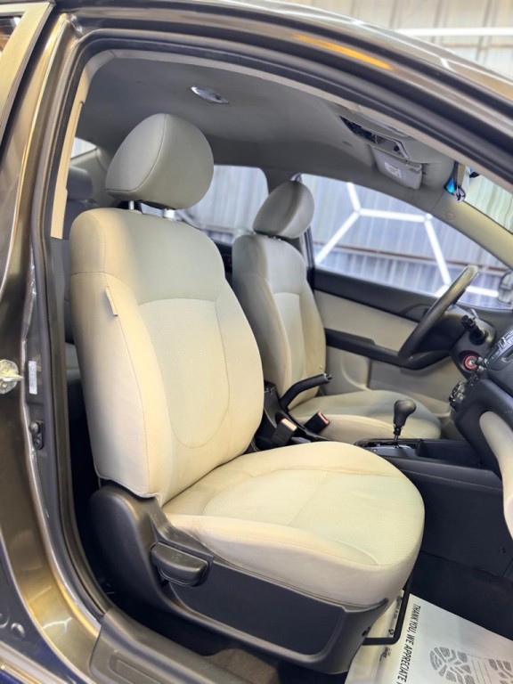 2010 Kia Forte Image 31