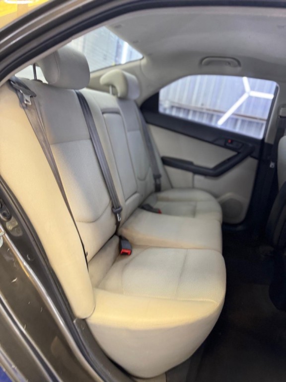2010 Kia Forte Image 36