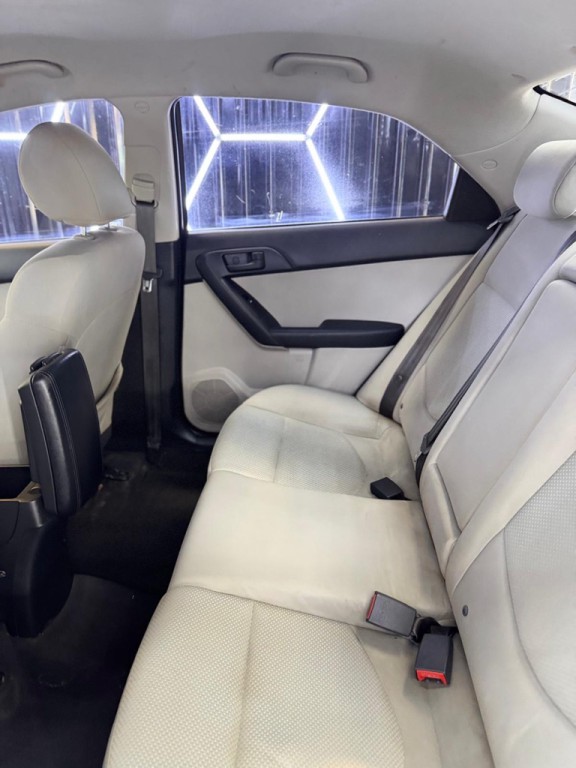 2010 Kia Forte Image 39
