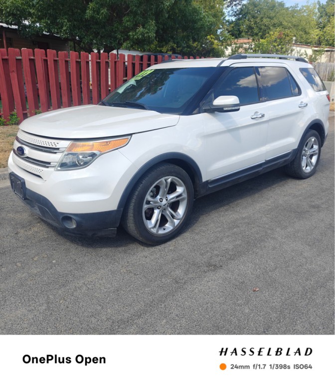 2013 Ford Explorer Image 1