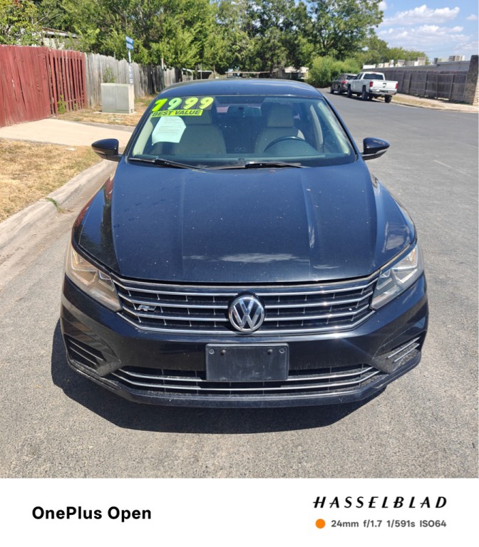 2016 Volkswagen Passat Image 1