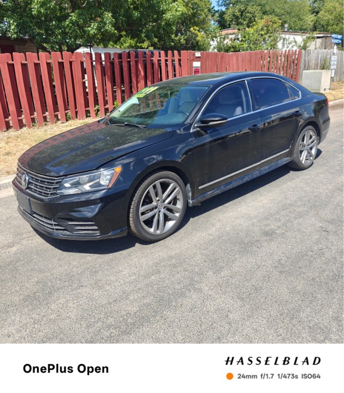 2016 Volkswagen Passat Image 2