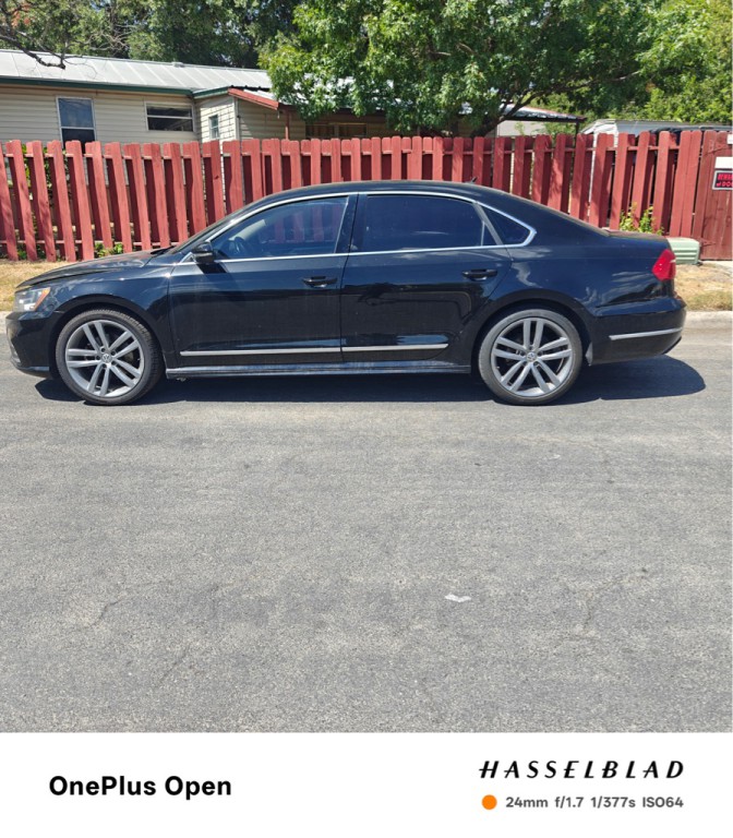 2016 Volkswagen Passat Image 3