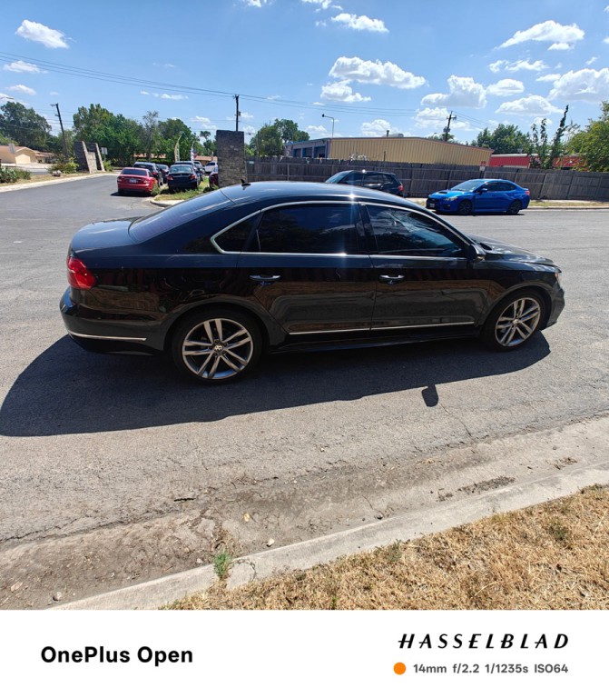 2016 Volkswagen Passat Image 4