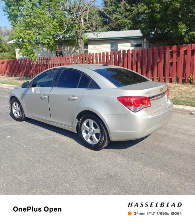 2014 Chevrolet Cruze Image 3