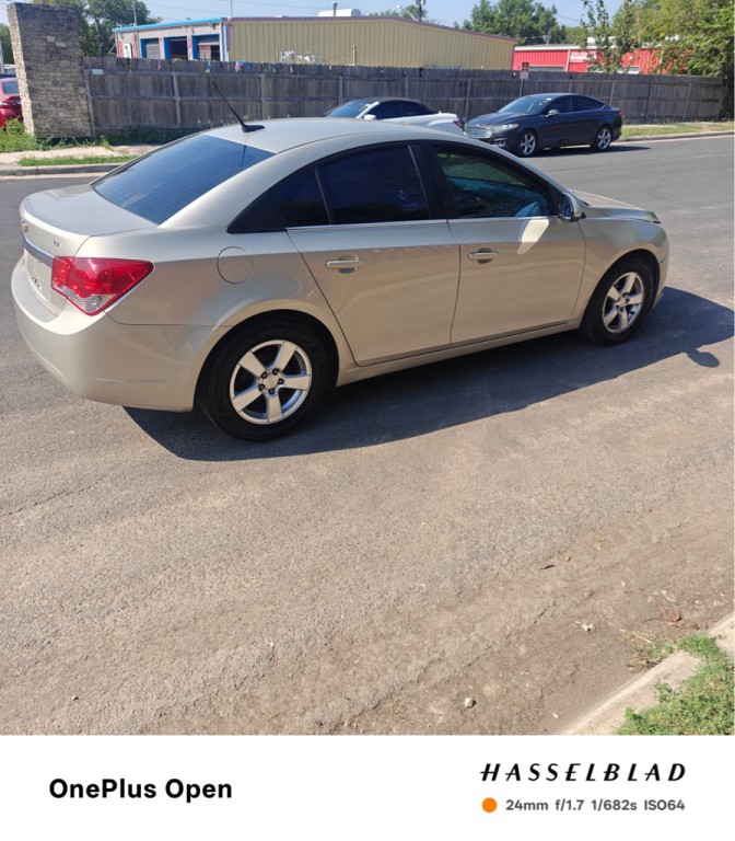 2014 Chevrolet Cruze Image 4