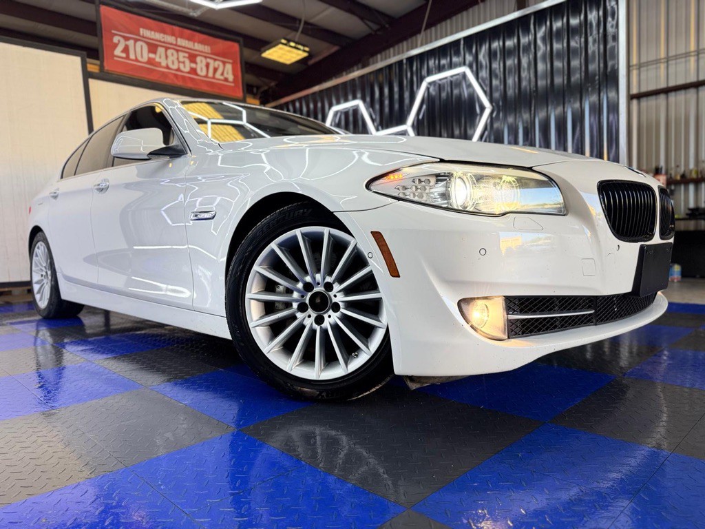 2012 BMW 5 Series Image 8