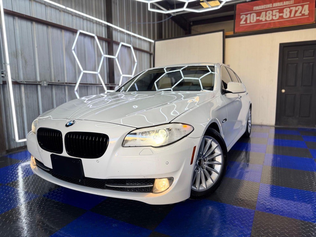 2012 BMW 5 Series Image 10