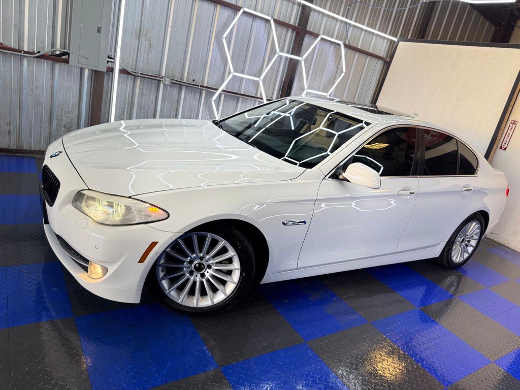 2012 BMW 5 Series Image 12