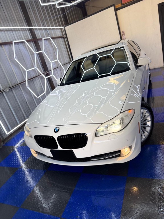 2012 BMW 5 Series Image 13