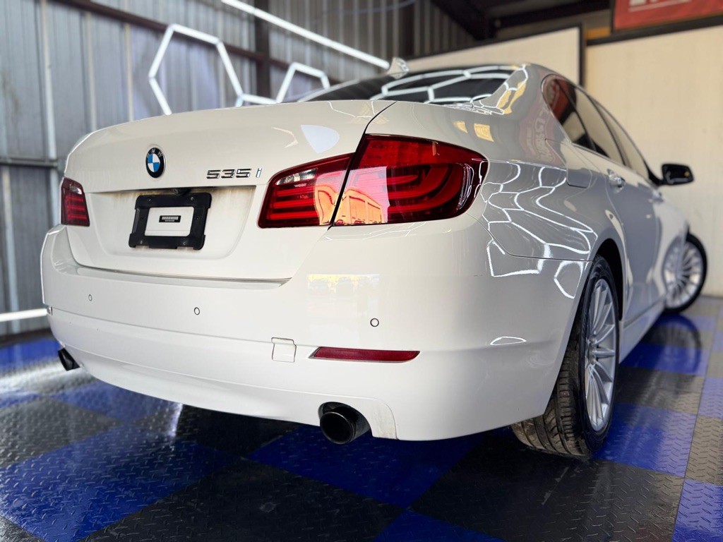 2012 BMW 5 Series Image 18