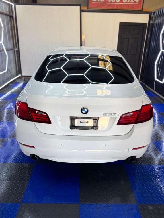 2012 BMW 5 Series Image 21