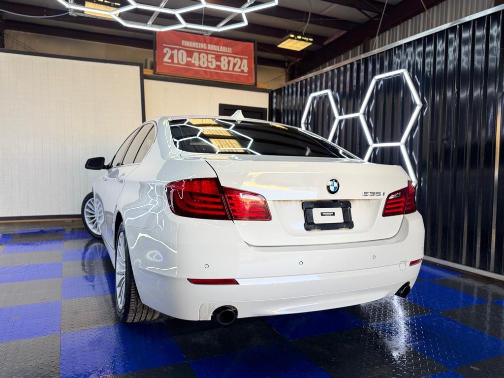 2012 BMW 5 Series Image 22